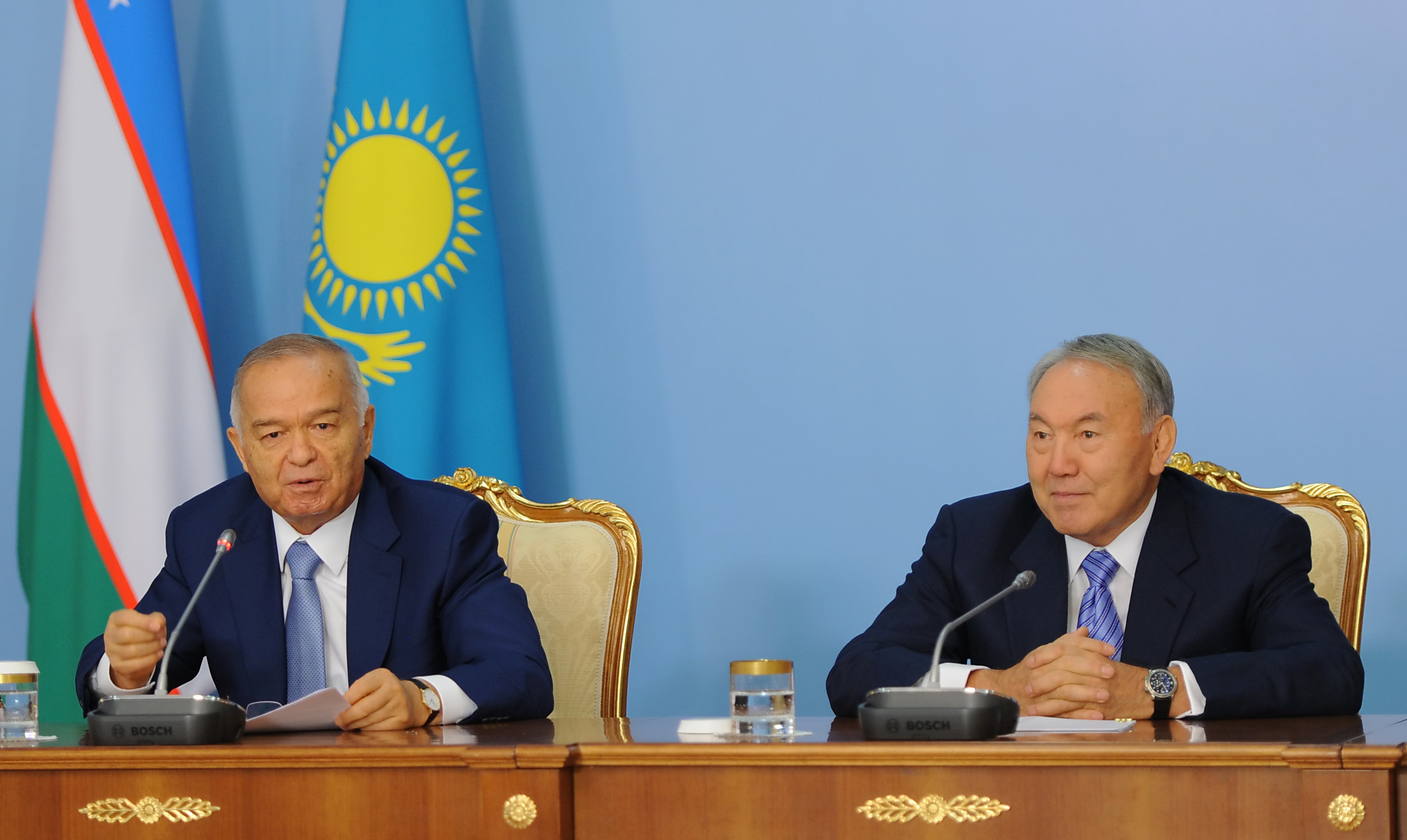 Казахстан время сейчас часов. Акаев Каримов Назарбаев. Каримов 1991.