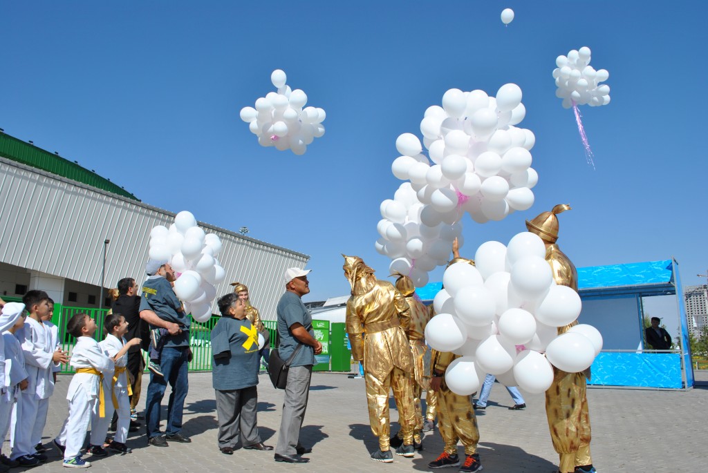 Balloons are released during the Aug. 29 ceremony to honour the victims of nuclear tests.