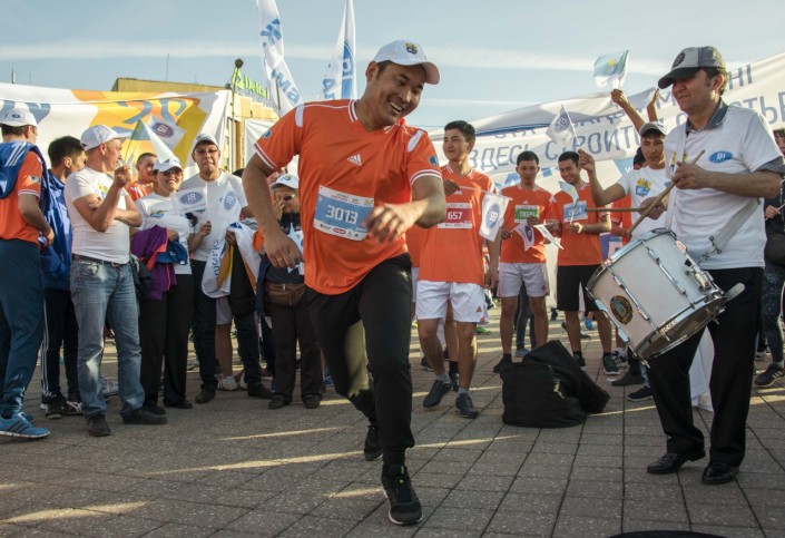 BI Group company at the marathon's start. Credit-Tengrinews.kz