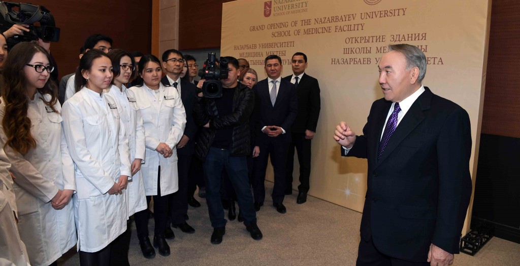 Nursultan Nazarbayev meets with students. akorda.kz