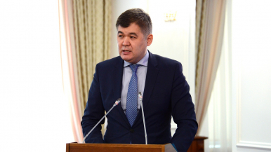 Healthcare Minister Yelzhan Birtanov 