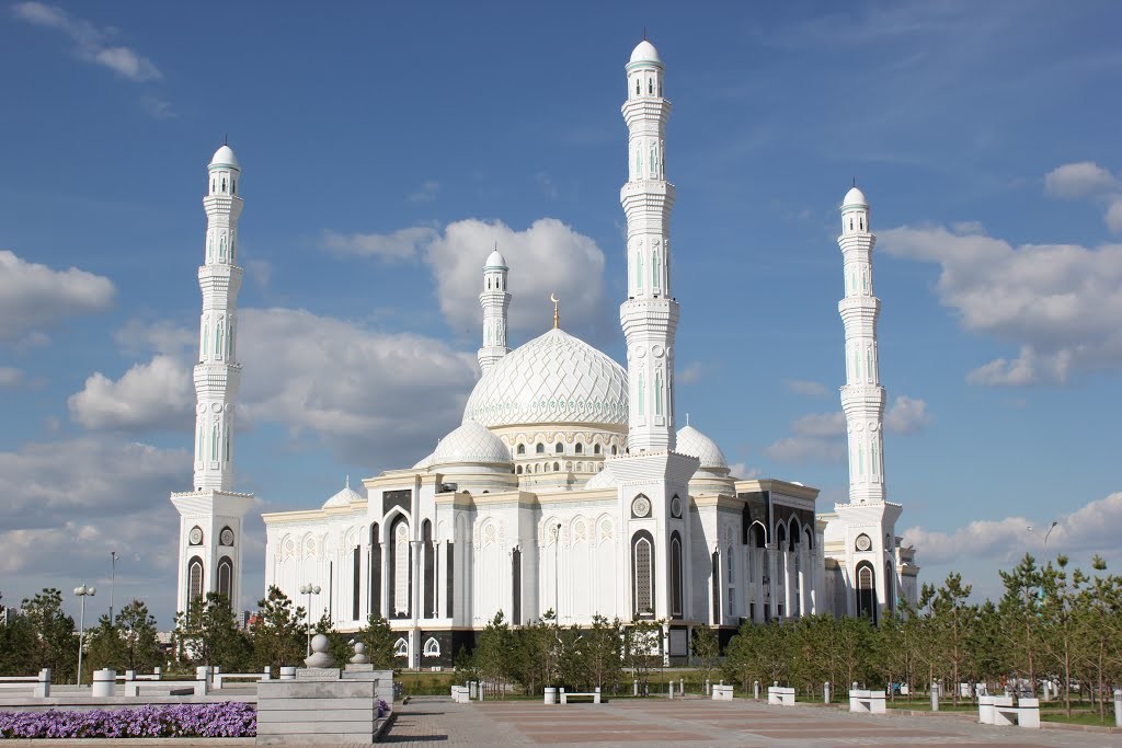 Hazret Sultan mosque. Photo credit: mapio.net.