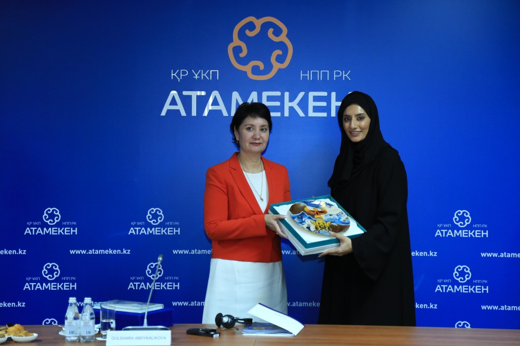 State Secretary Gulshara Abdikalykova with UAE businesswoman.