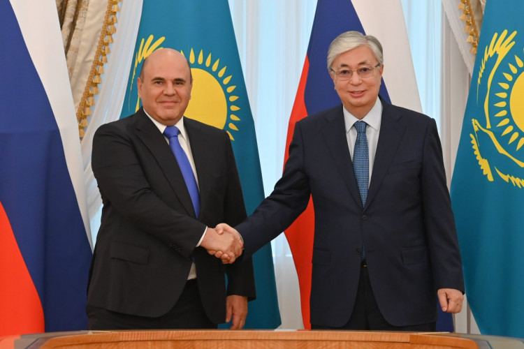 Kazakh President Tokayev, Prime Minister Mamin Meet with Russian PM ...