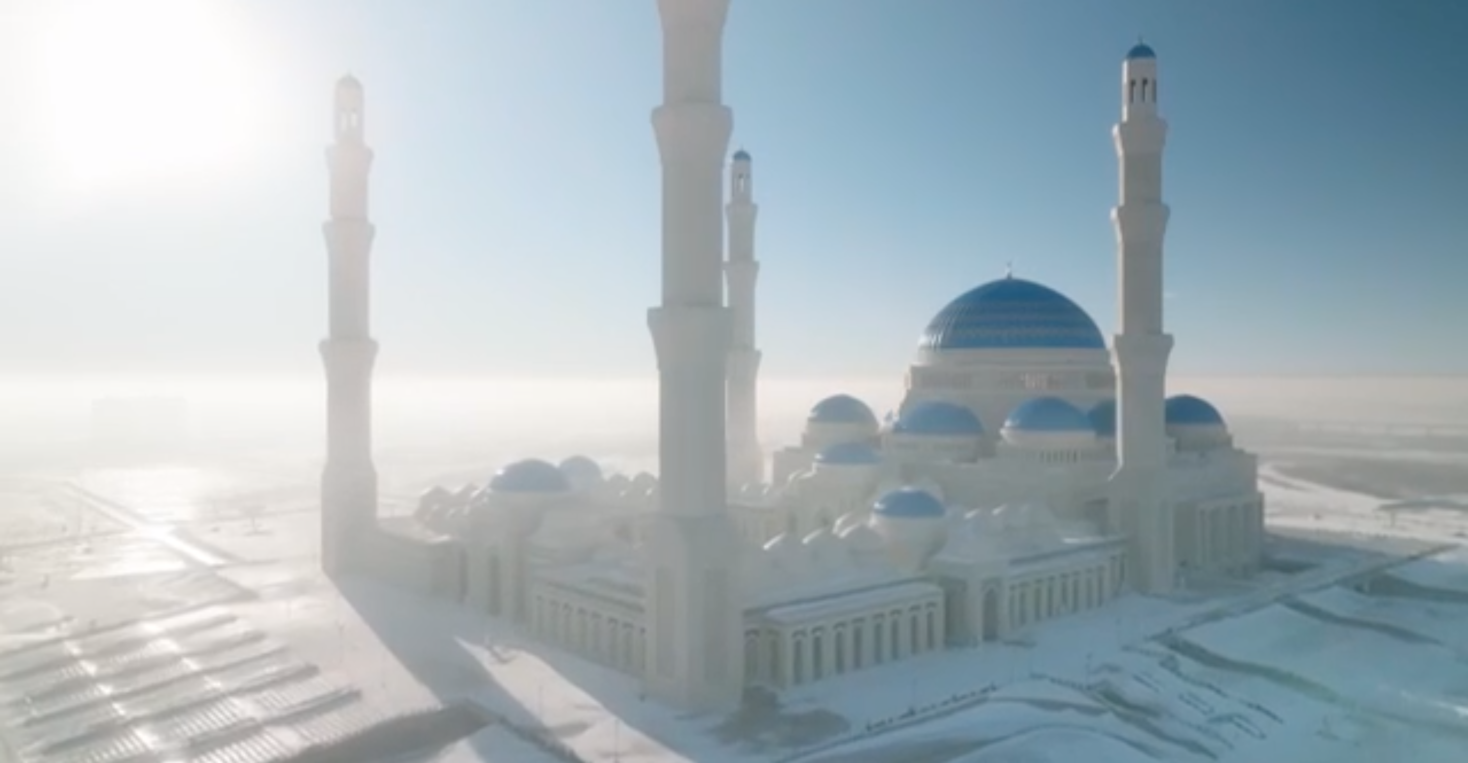 Захватывающее видео показывает вид с воздуха на Большую мечеть в столице Казахстана - Bizmedia.kz
