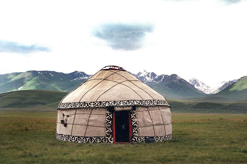 В движении с домом на буксире – кочевой образ жизни стал возможен благодаря казахской юрте - Bizmedia.kz