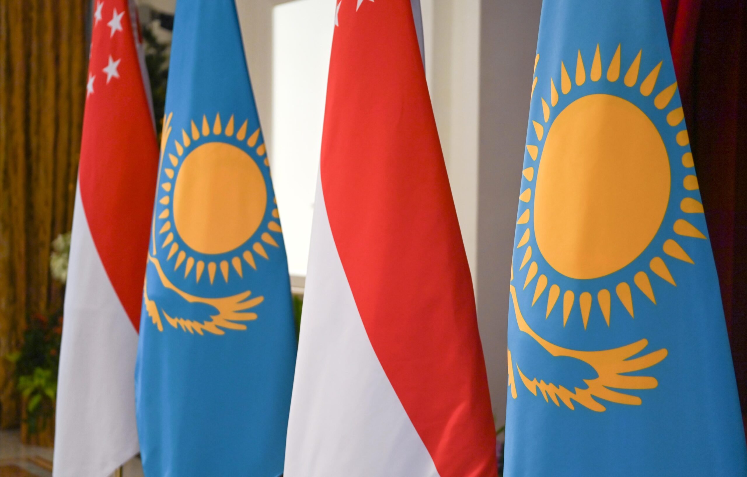 President Tokayev Meets with Business Executives in Singapore - Vimarsana News