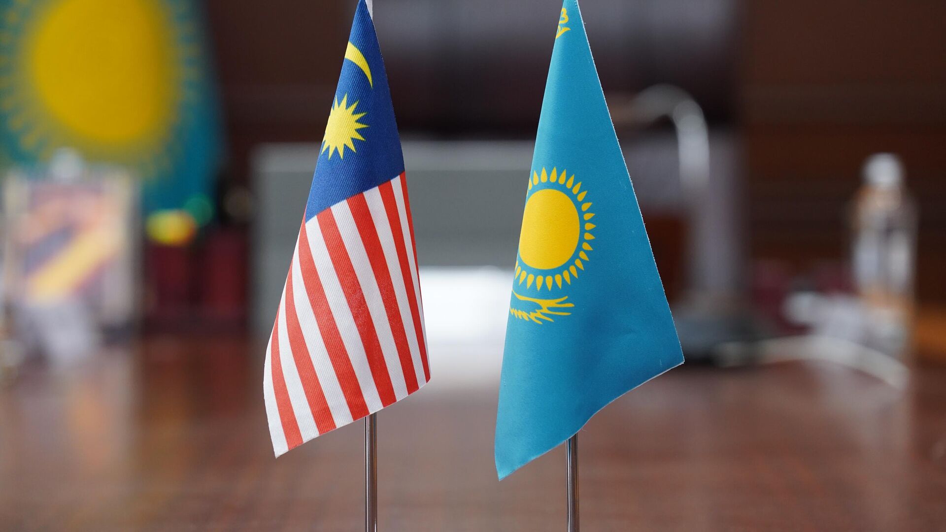 哈萨克斯坦将加强与马来西亚的合作