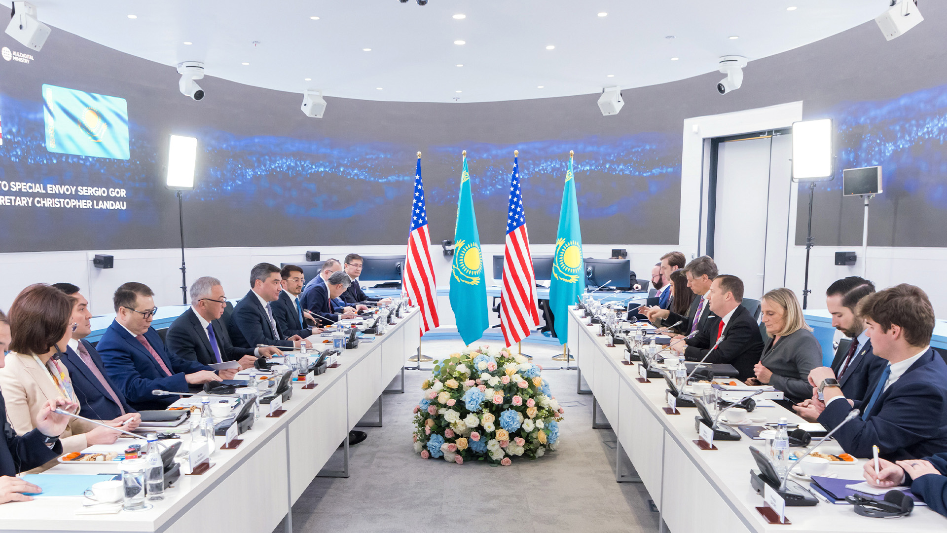 Economic Cooperation Tops Agenda of Kazakh PM’s Meeting With US Delegation