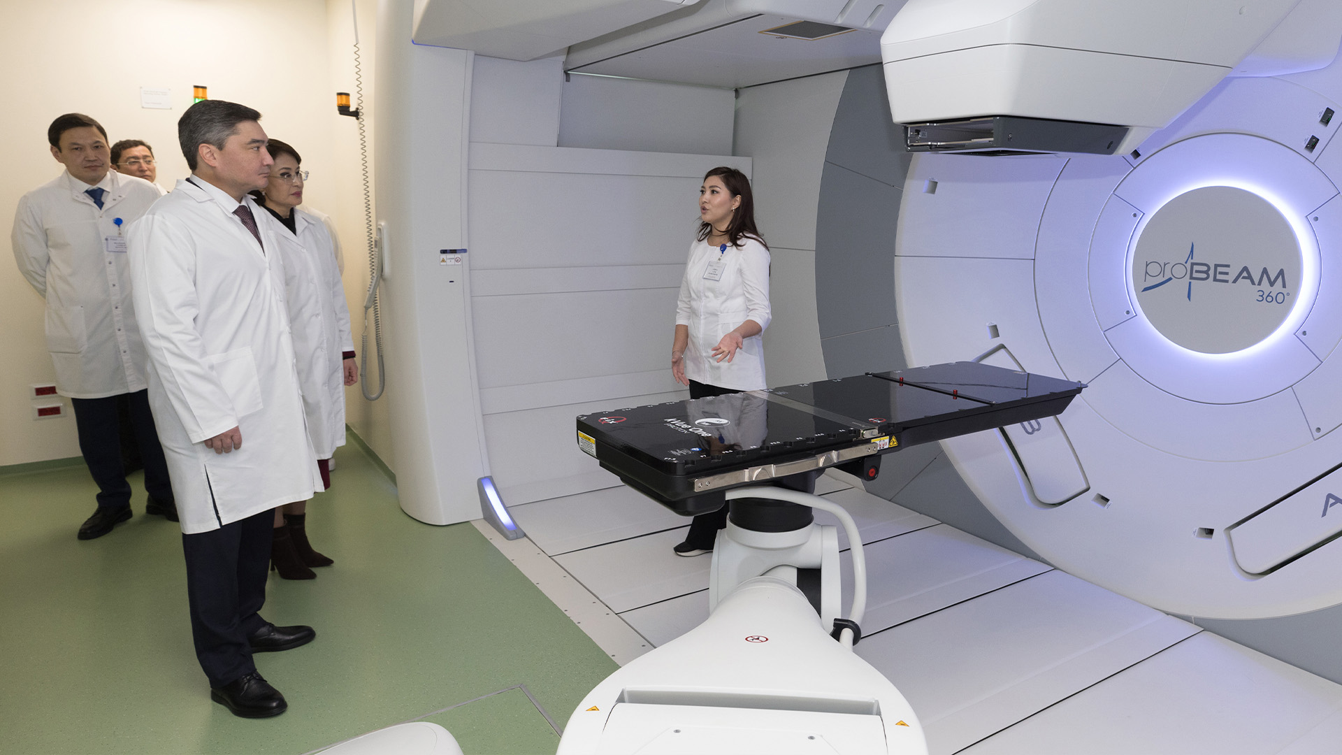 Kazakh PM Inspects Advances in Oncology and Biomedical Research