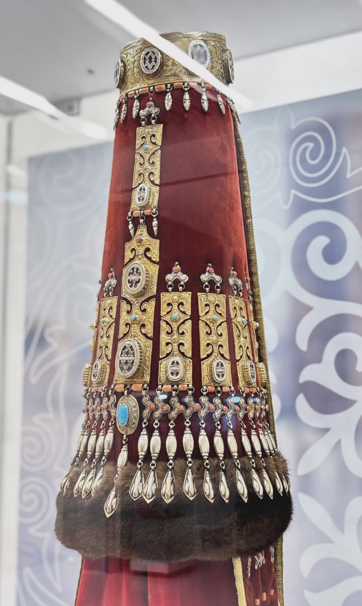 Exhibition of Kazakh National Jewelry Opens at Presidential Center